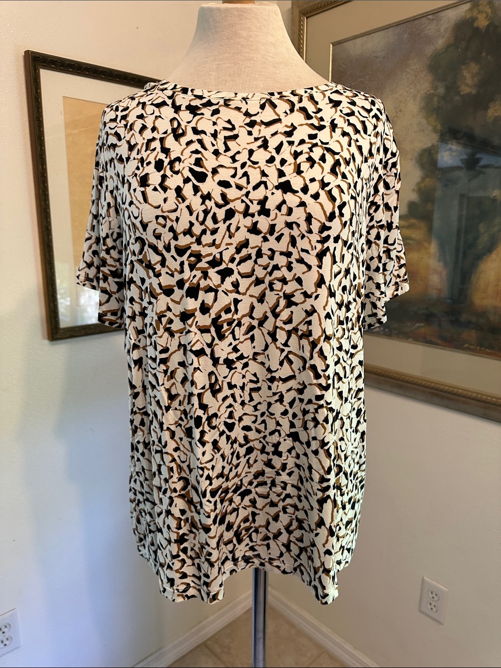 NINE WEST Soft Spun Short Sleeve Cream/Black/Camel Pattern Top XXL